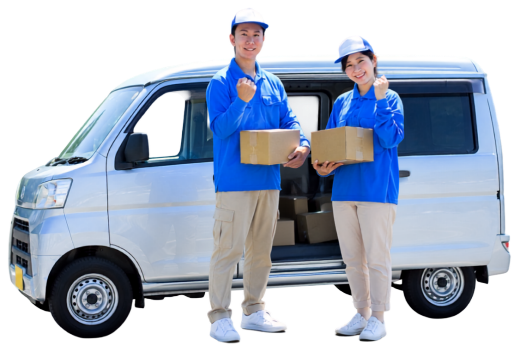 配達車両の前でガッツポーズする男女